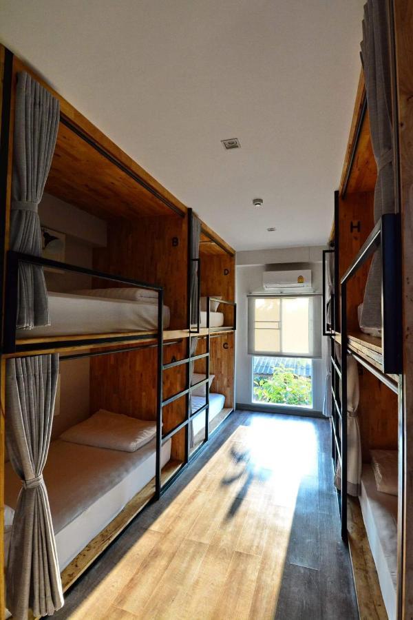 Lana Beds & Space Chiang Mai Extérieur photo