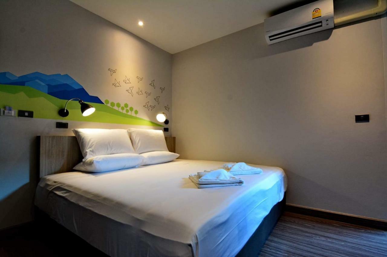 Lana Beds & Space Chiang Mai Extérieur photo